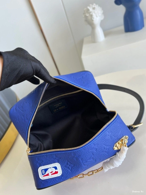 VUITTON LOUIS KIT DOPP 0723